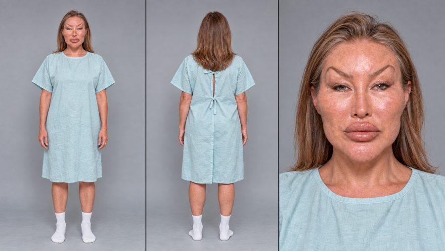 Hoja de personaje de la mujer con bata de hospital